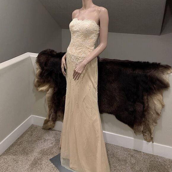 Custom Sample Embroidered Floral Lace, Crystal Beads & Pearls Gown with Shawl - Picture 8 of 17